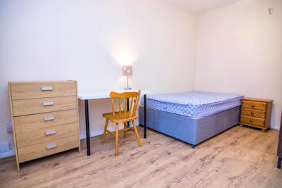 Single bedroom in a 4-bedroom apartment  - Gallery -  3
