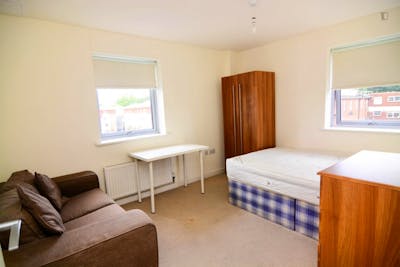 Neat single bedroom near the Bow Road station  - Gallery -  2