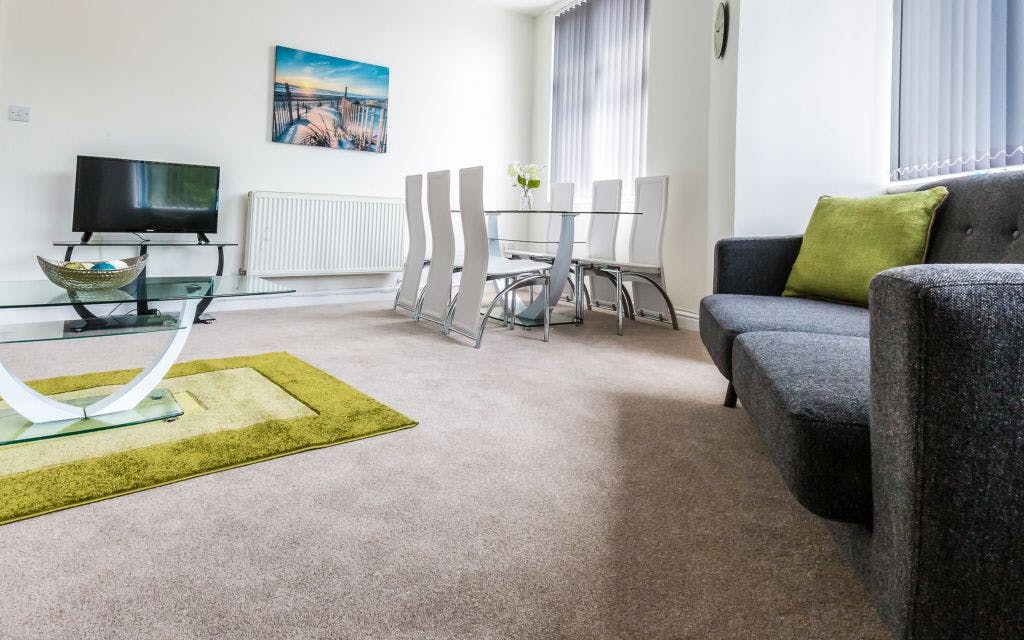 Luxury Two Bedroom Apartment with En-suite in Swindon