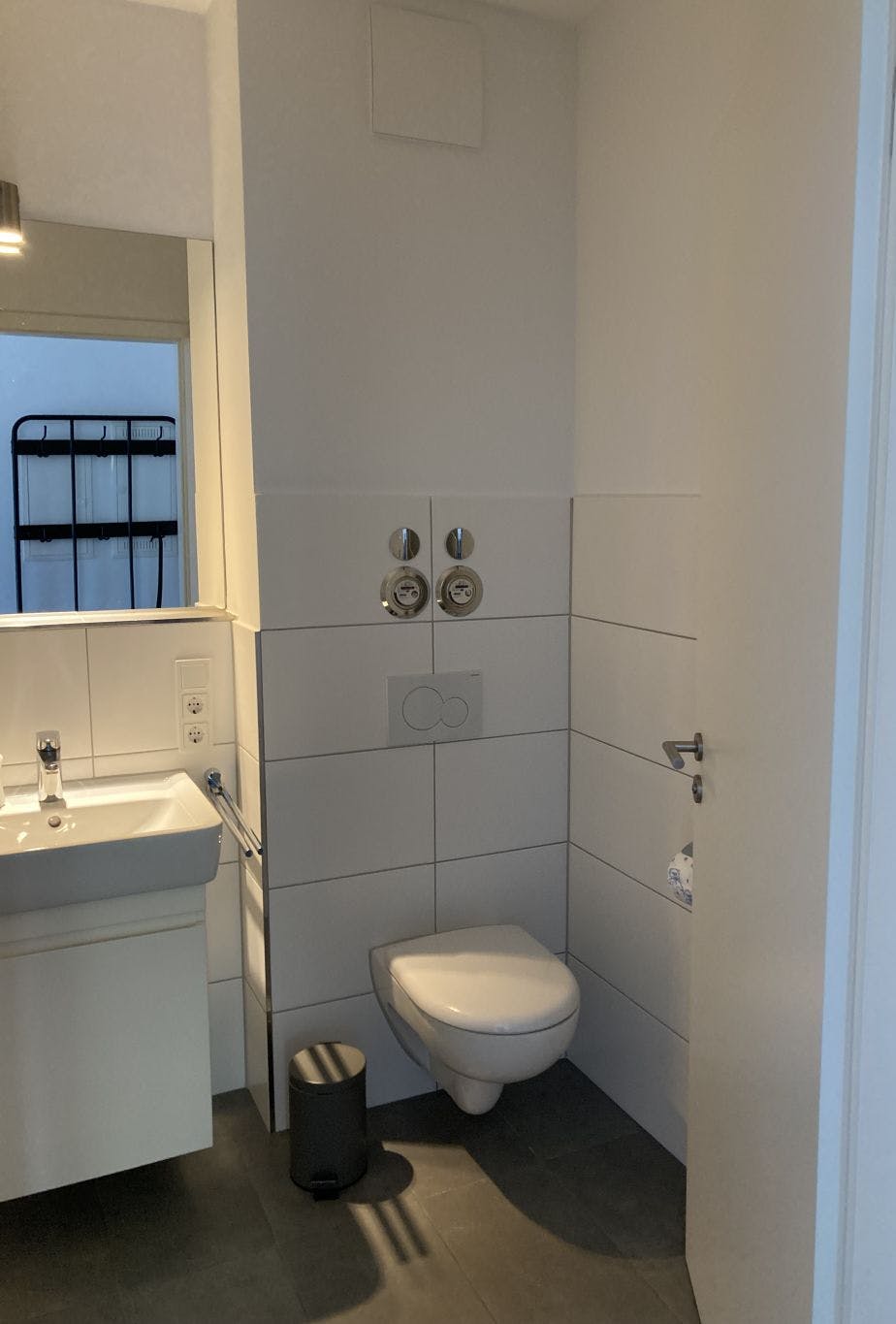2 room-modern 2020s apartment in in Cologne-Lövenich (West) close to S-Bahn station