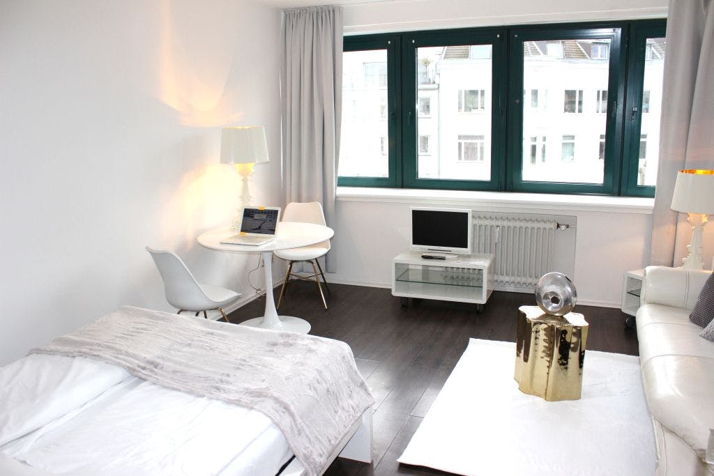 Great luxury apartment with designer furniture in downtown Cologne