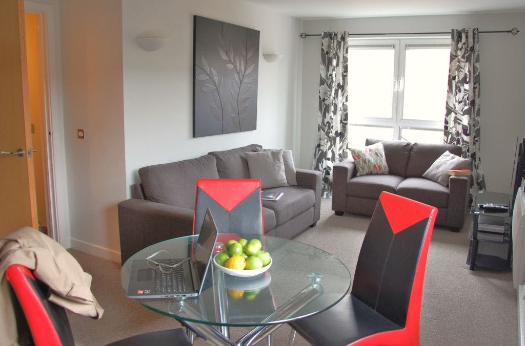 Pleasant and Homely 2 bed apartment in the centre of the historical market town of Northampton