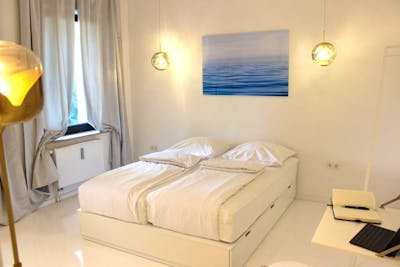 Co-living: living like in a hotel! | Modern furnished room in Cologne - Neuehrenfeld!