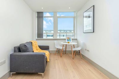 Newly Onboarded Elegant & Modern One Bedroom apartment in Broad House, Harrow with city views  - Gallery -  1