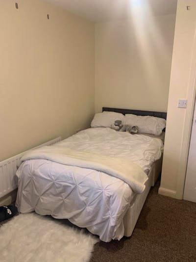Homely double bedroom near University Of Hertfordshire
