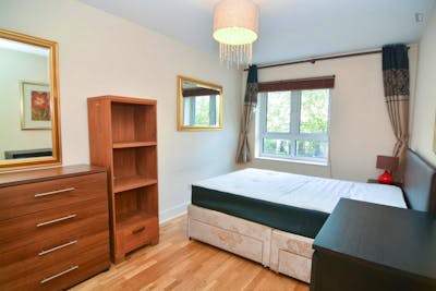 Nice double bedroom in a 3-bedroom apartment   - Gallery -  2