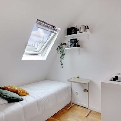 Renovated room on Place Victor Hugo - BAIL MOBILITE