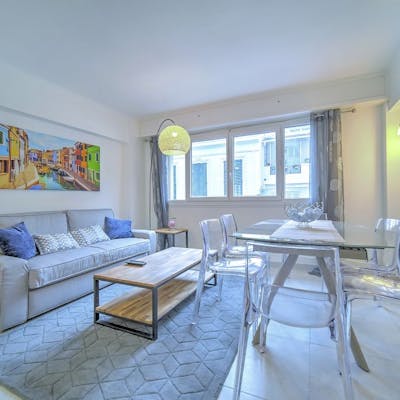 Heart of Cannes Modern & bright 3 BR, 8 pers, 2019 refurb, Croisette 1 mn