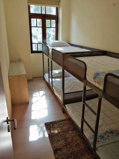 Bed in a comfy 4-bed dorm, in a 5-bedroom house in Bonfim