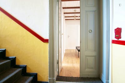 Welcoming spacious room in 3-bedroom flat near U Heinrich-Heine-Strasse metro  - Gallery -  3