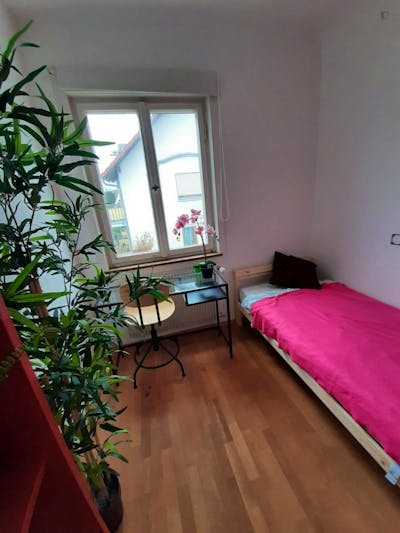 Single bedroom near Föhrich metro station
