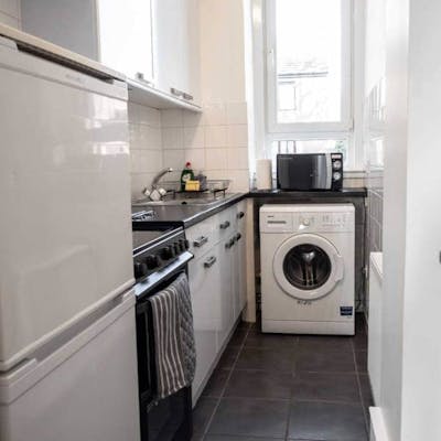 Modern apartment is a short walk from Dundee University, 