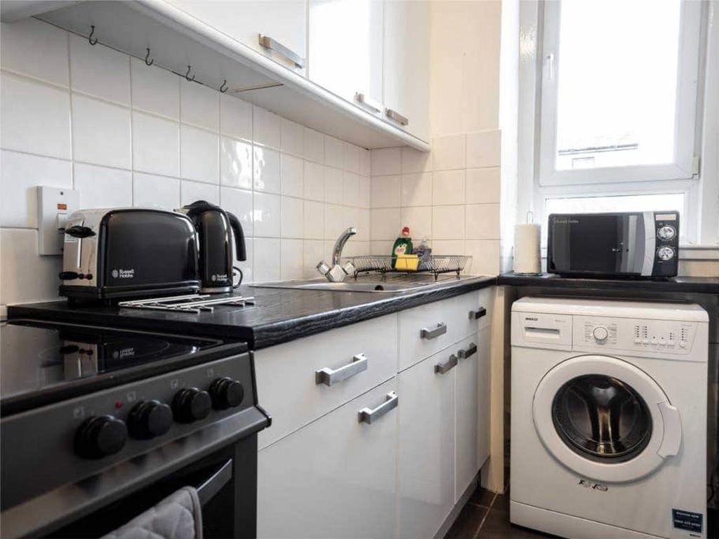 Modern apartment is a short walk from Dundee University,