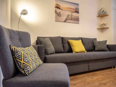 Lovely apartment is a short walk from Dundee University