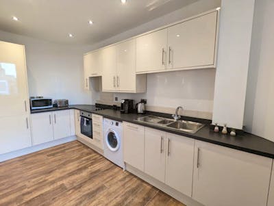 Newly refurbished apartment in central Swindon