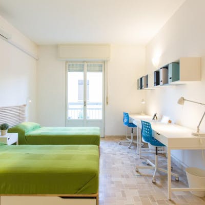 Bed in a nice twin bedroom, near the Certosa train station  - Gallery -  1