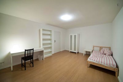 Useful single bedroom near Medizinische Poliklinik der Universität München  - Gallery -  2