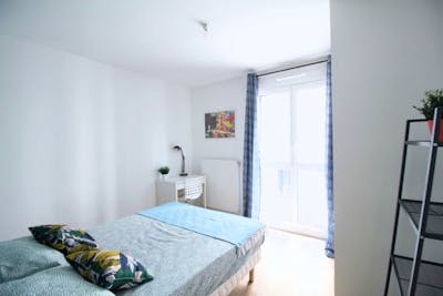 Spacious and luminous room - 12m² - CL28