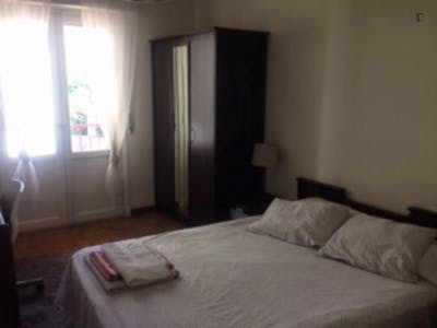 Homely double bedroom in the centre of Pamplona