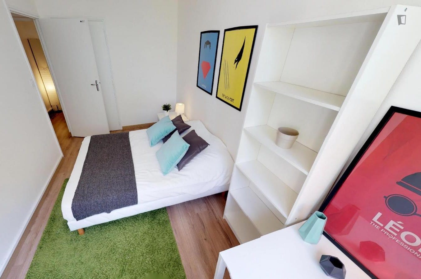 Practical double bedroom near Faculté de Pharmacie