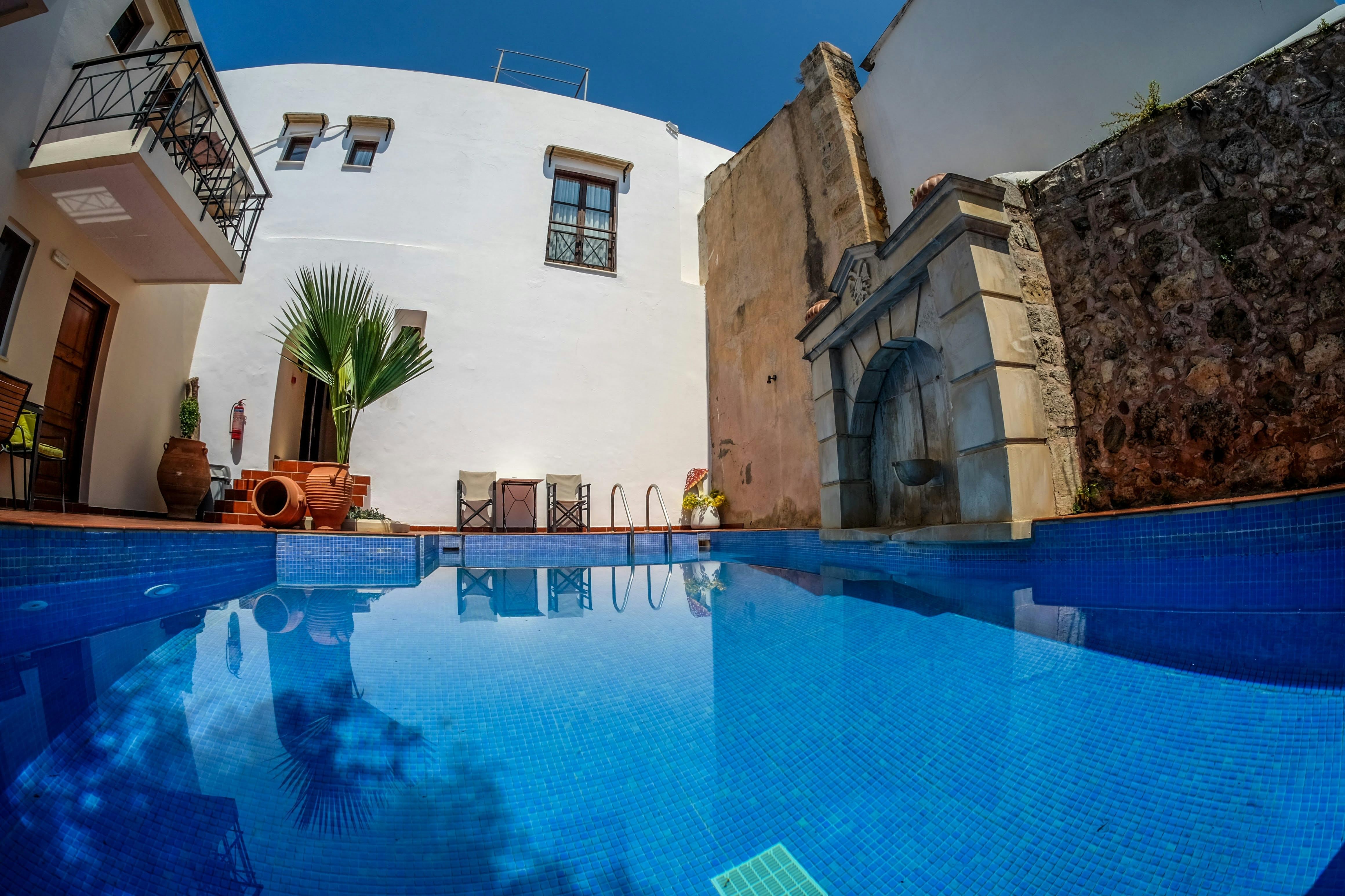 Outstandig Greek Complex w/ Terrace + Pool