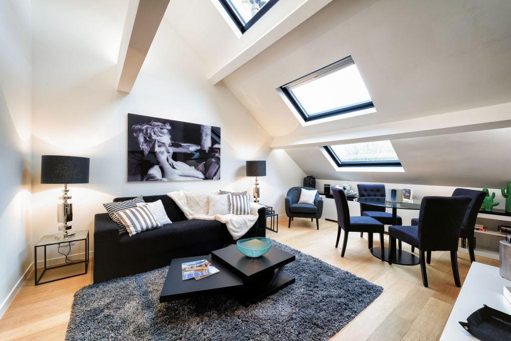 Elegant Top-Floor Apartment with One bedroom – Quartier Louise