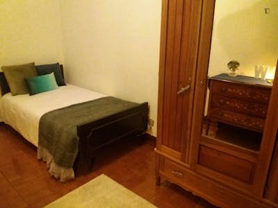 Neat and cosy single bedroom in the heart of Aveiro