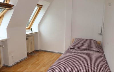Spacious  single-bedroom in a 6-bedroom apartment in Bremen Altstadt right next to Wallanlagen Park  - Gallery -  3